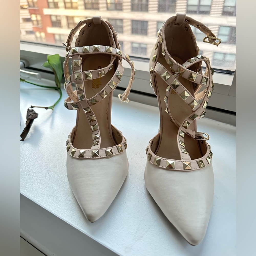 Charlotte Russe Off-white Studded Pointed Heels